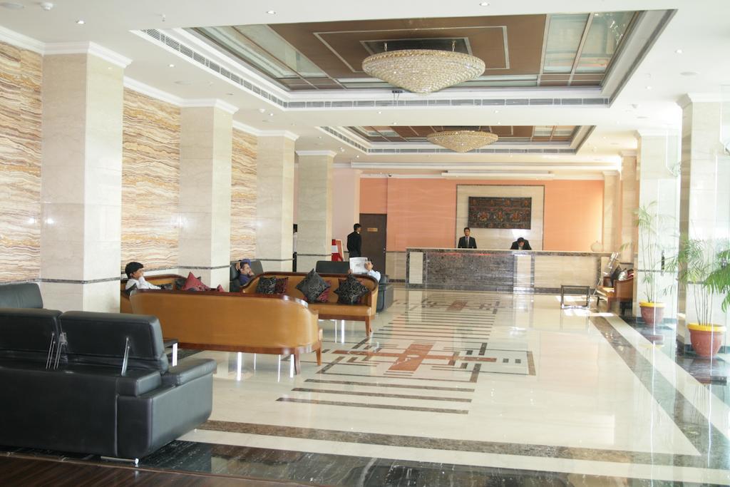 Hotel Saffron Kiran Νόιντα Εξωτερικό φωτογραφία