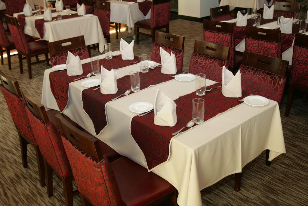 Hotel Saffron Kiran Νόιντα Εξωτερικό φωτογραφία